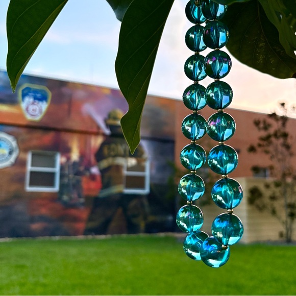 Natasha Couture Clear Blue Acrylic Ball Necklace Retro Iridescent Gold Cocktail - Picture 8 of 13